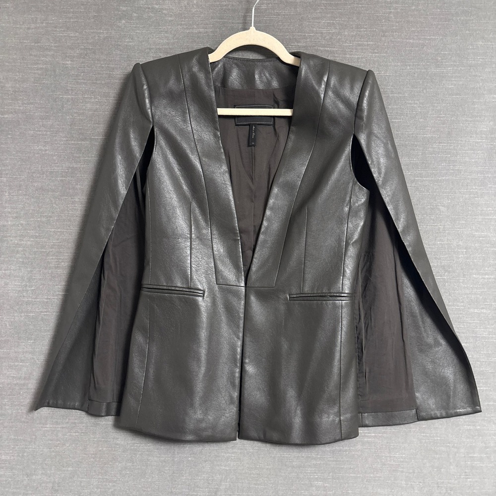 BCBG MAXAZRIA Jacket XS Brown Upas Faux Leather Cape Open Sleeve Edgy Modern
